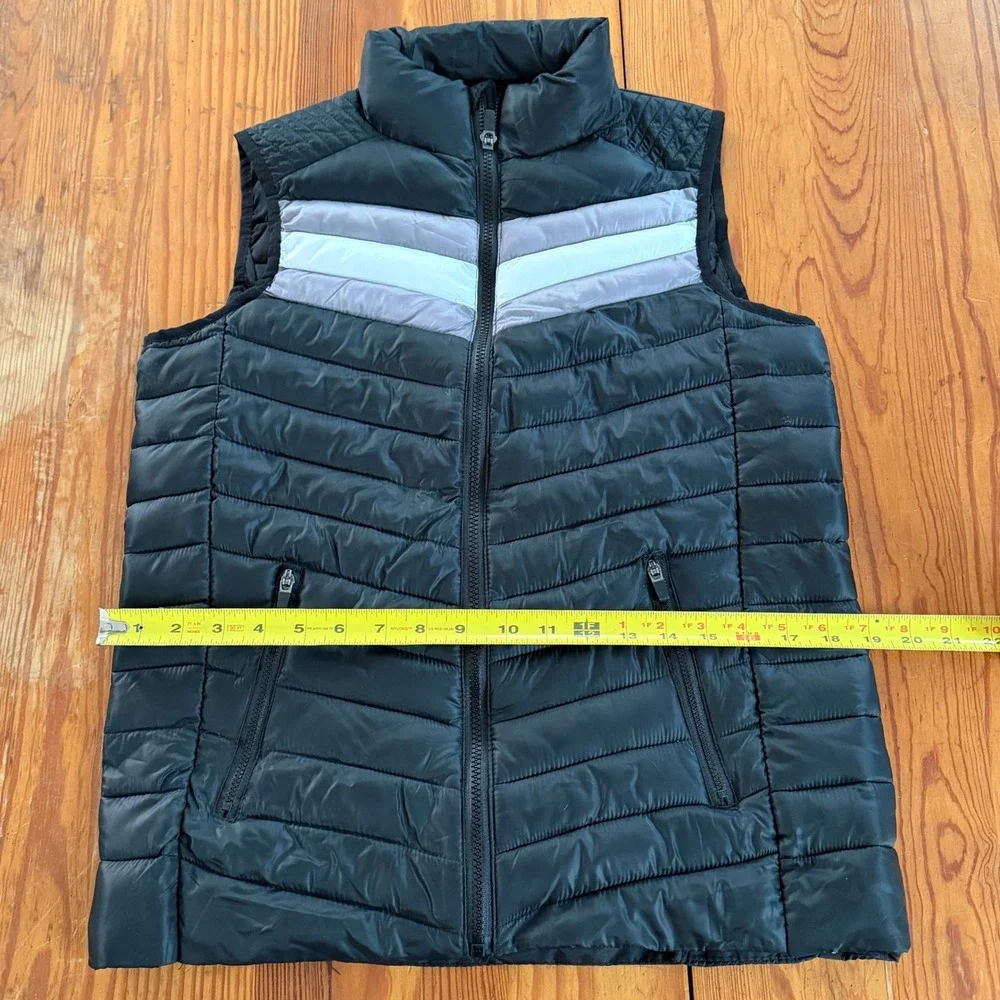 Fabletics Womens Puffer Vest Black Grey White Chevron Stripe Quilted Full Zip S